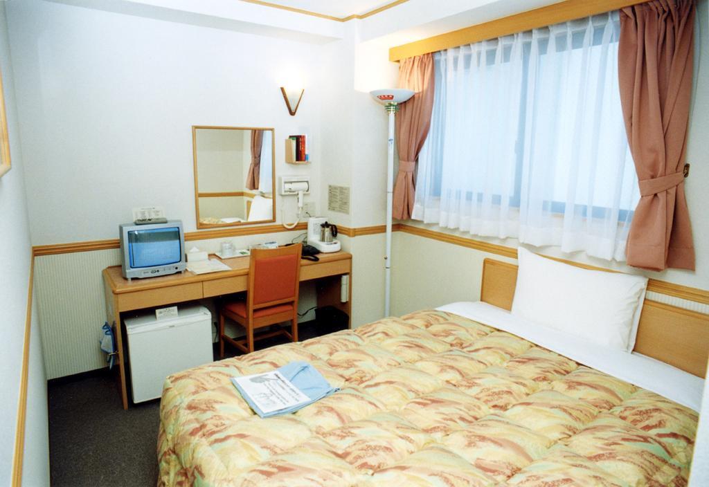 Toyoko Inn Hakata-Guchi Ekimae Fukuoka  Room photo